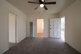 728 W El Camino St in Santa Maria, CA - Building Photo - Building Photo