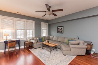 2239 N Lister Ave in Chicago, IL - Building Photo - Building Photo