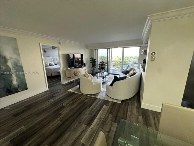 2841 N Ocean Blvd in Fort Lauderdale, FL - Foto de edificio - Building Photo