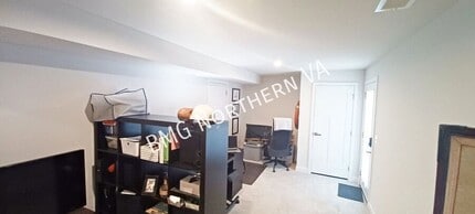 4504 Joseph Bristow Ln in Annandale, VA - Building Photo - Building Photo