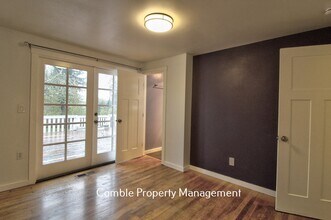 16605 NE 87th St in Redmond, WA - Building Photo - Building Photo