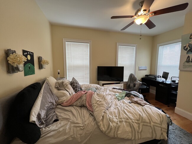 25 MacArthur St, Unit 1R in Somerville, MA - Building Photo - Building Photo