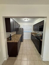 5837 Pierce St in Hollywood, FL - Building Photo - Building Photo