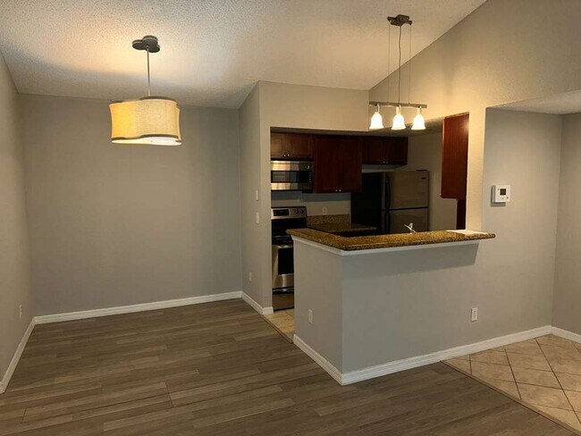 5104 Conroy Rd in Orlando, FL - Building Photo - Building Photo