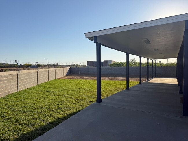 4201 Santa Maria Ave in Laredo, TX - Building Photo - Building Photo