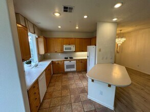 5630 Highcrest Ct in Pleasanton, CA - Building Photo - Building Photo