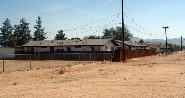 20953 Sioux Rd in Apple Valley, CA - Building Photo - Building Photo