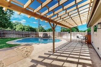 53 Devonshire in Bedford, TX - Building Photo - Building Photo