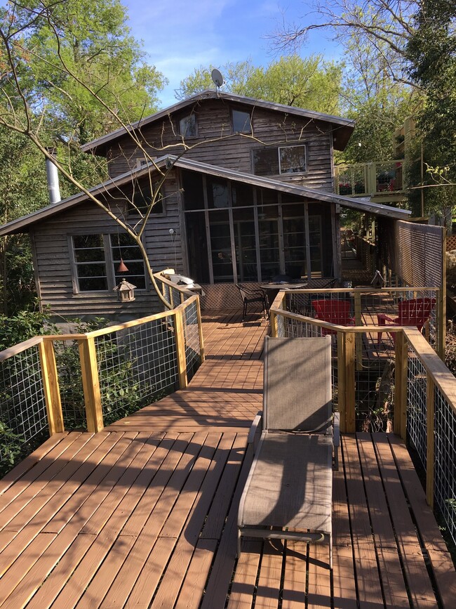 16142 Spring Branch Trail, Unit B in Austin, TX - Building Photo - Building Photo