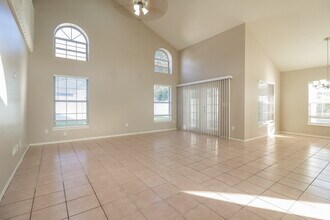 2907 N Whisperbay Ct in Oviedo, FL - Building Photo - Building Photo