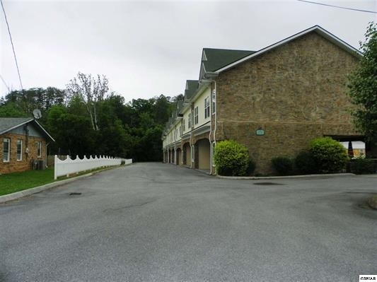 2665 High Valley Dr in Pigeon Forge, TN - Building Photo