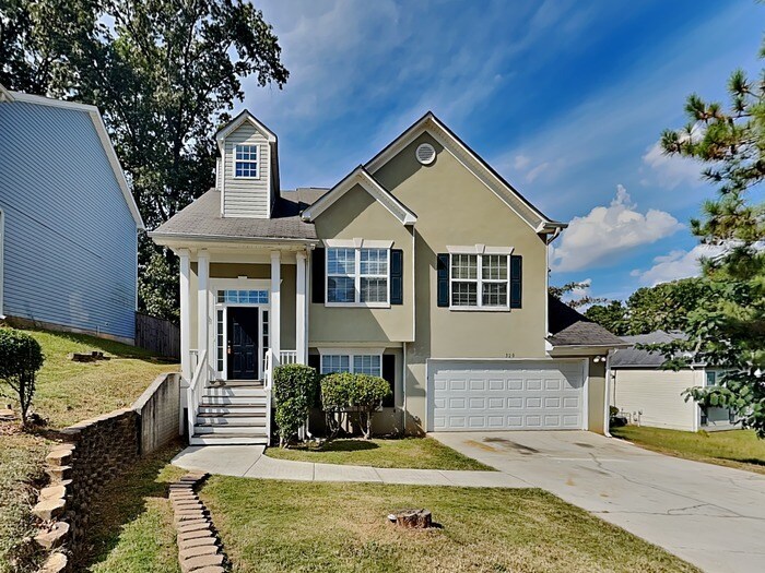 320 Lake Royale Pl in Riverdale, GA - Building Photo