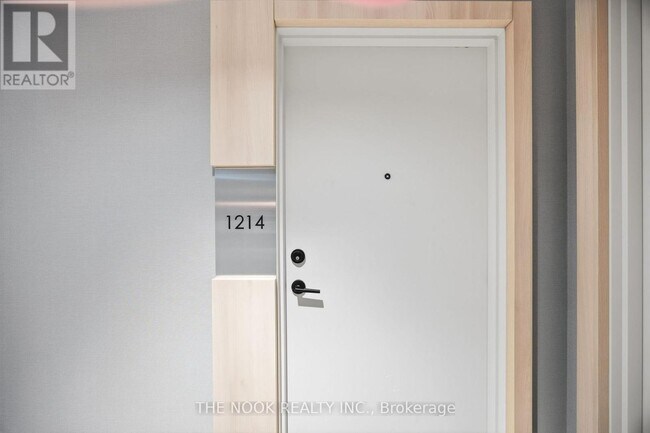 1050 Eastern Ave in Toronto, ON - Building Photo - Building Photo