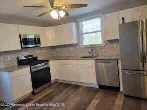 119 Raritan Ave in Keansburg, NJ - Building Photo - Building Photo