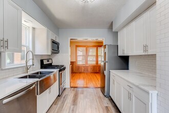 2012 Saint Clair Ave in St. Paul, MN - Building Photo - Building Photo