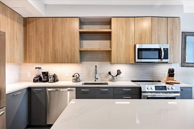 12000 Inspiration St in Reston, VA - Building Photo - Building Photo