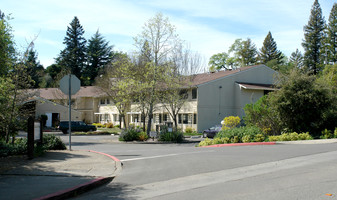 Fitch Mountain Terrace in Healdsburg, CA - Building Photo