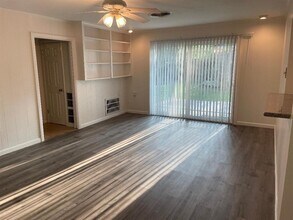 9014 Ilona Ln in Houston, TX - Building Photo - Building Photo