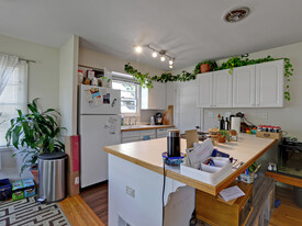 4769 N Vanderbilt St, Unit 4769 in Portland, OR - Building Photo - Building Photo