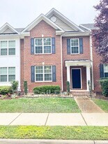 411 Quarterpath Rd in Williamsburg, VA - Building Photo