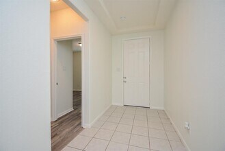22211 Weller Oaks Dr in Spring, TX - Building Photo - Building Photo