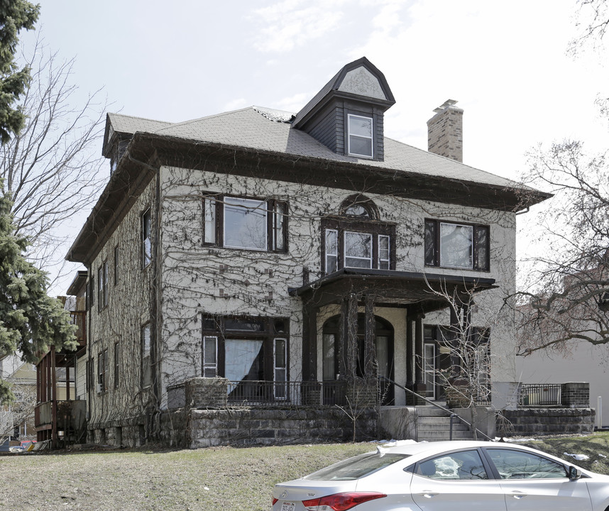 1917 Stevens Ave S in Minneapolis, MN - Building Photo