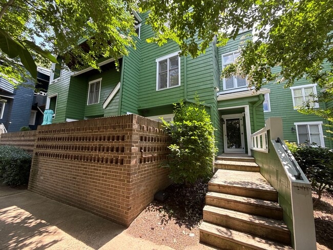 property at 417 W 8th St