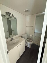 4255 N University Dr, Unit 207 in Sunrise, FL - Building Photo - Building Photo