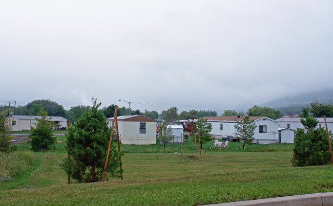 Camelot Estates in Mill Hall, PA - Building Photo - Building Photo