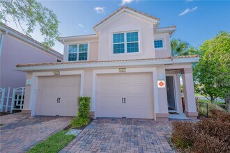 8301 Foster Dr in Four Corners, FL - Building Photo - Building Photo