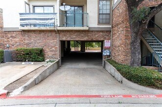 501 Arbor Creek Dr in Euless, TX - Building Photo - Building Photo