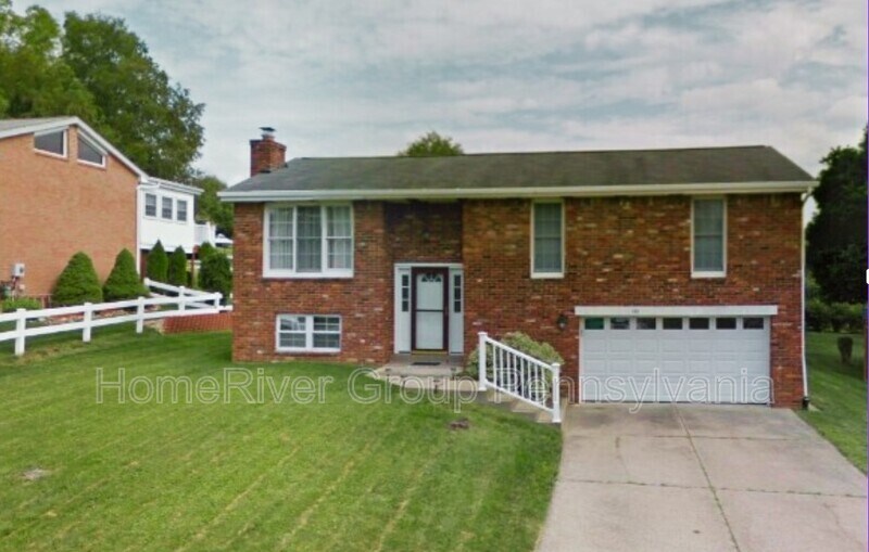 112 Karen Dr in Elizabeth, PA - Building Photo