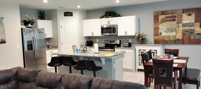 201 Raspberry Rd in Fort Pierce, FL - Building Photo - Building Photo