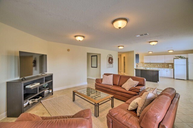 605-606 6th St in Kemah, TX - Building Photo - Building Photo