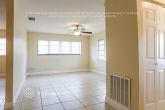 9504 Bloomfield Dr in Palm Beach Gardens, FL - Building Photo - Building Photo