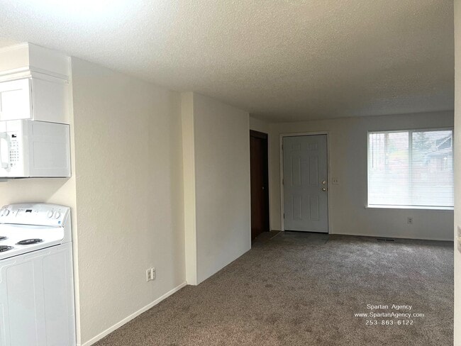 803 9th St NW, Unit 803 in Puyallup, WA - Building Photo - Building Photo