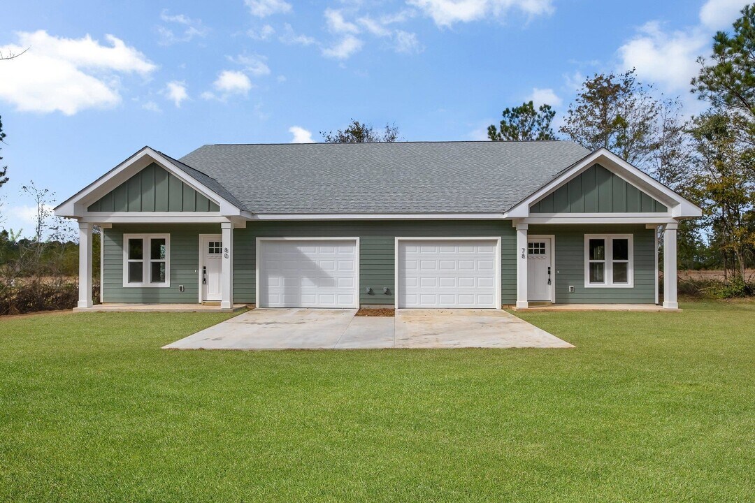 80 Capri Ln in Monticello, FL - Building Photo