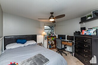 2849 N Southport Ave, Unit B in Chicago, IL - Building Photo - Building Photo