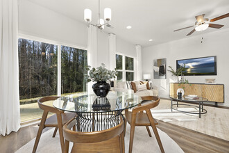 3112 Amay James Ave in Charlotte, NC - Building Photo - Building Photo