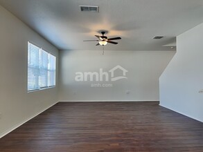 9616 Maxson Dr in Land O Lakes, FL - Building Photo - Building Photo