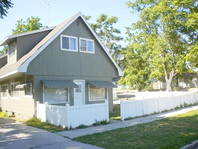 423 N 14th Ave N in Nampa, ID - Foto de edificio - Building Photo