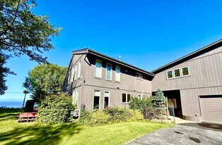 36805 Chinulna Dr in Kenai, AK - Building Photo