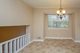 5972 Nell Ln in Ellenwood, GA - Foto de edificio - Building Photo