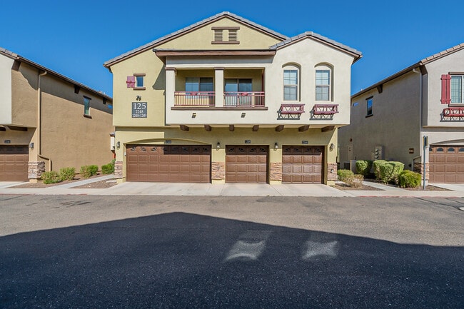 property at 2725 E Mine Creek Rd