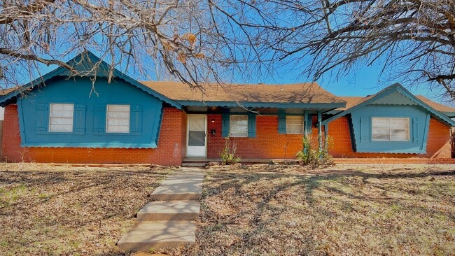 property at 335 W Silverwood Dr