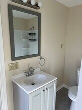 63 Wood St, Unit 2nd floor 3 bedroom in Meriden, CT - Building Photo - Building Photo