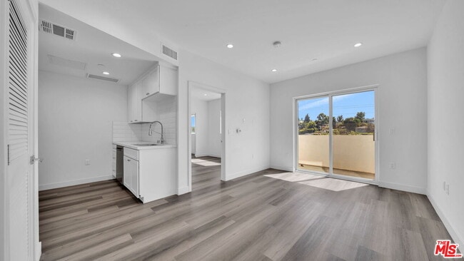 property at 627 N Dillon St