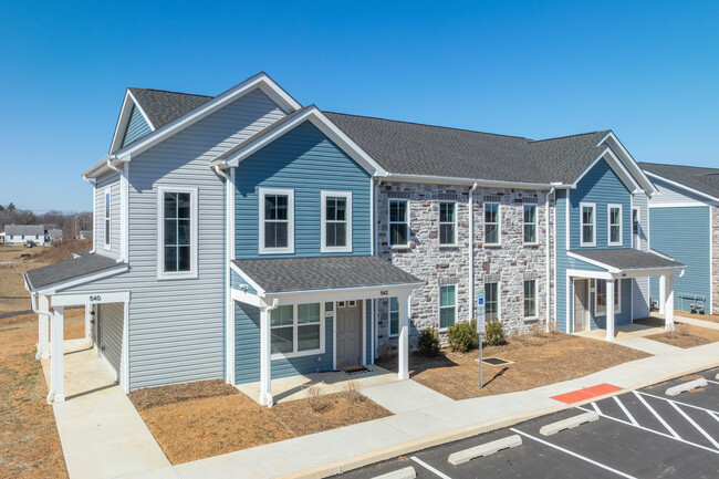 Harbor Village Apartments in Carlisle, PA - Building Photo - Building Photo