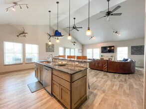 4037 Summit Dr in Corpus Christi, TX - Building Photo - Building Photo