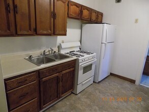 402 W 5th St-Unit -86fede64-f48a-11e9-90dc-1866dab90faa in Elmira, NY - Building Photo - Building Photo